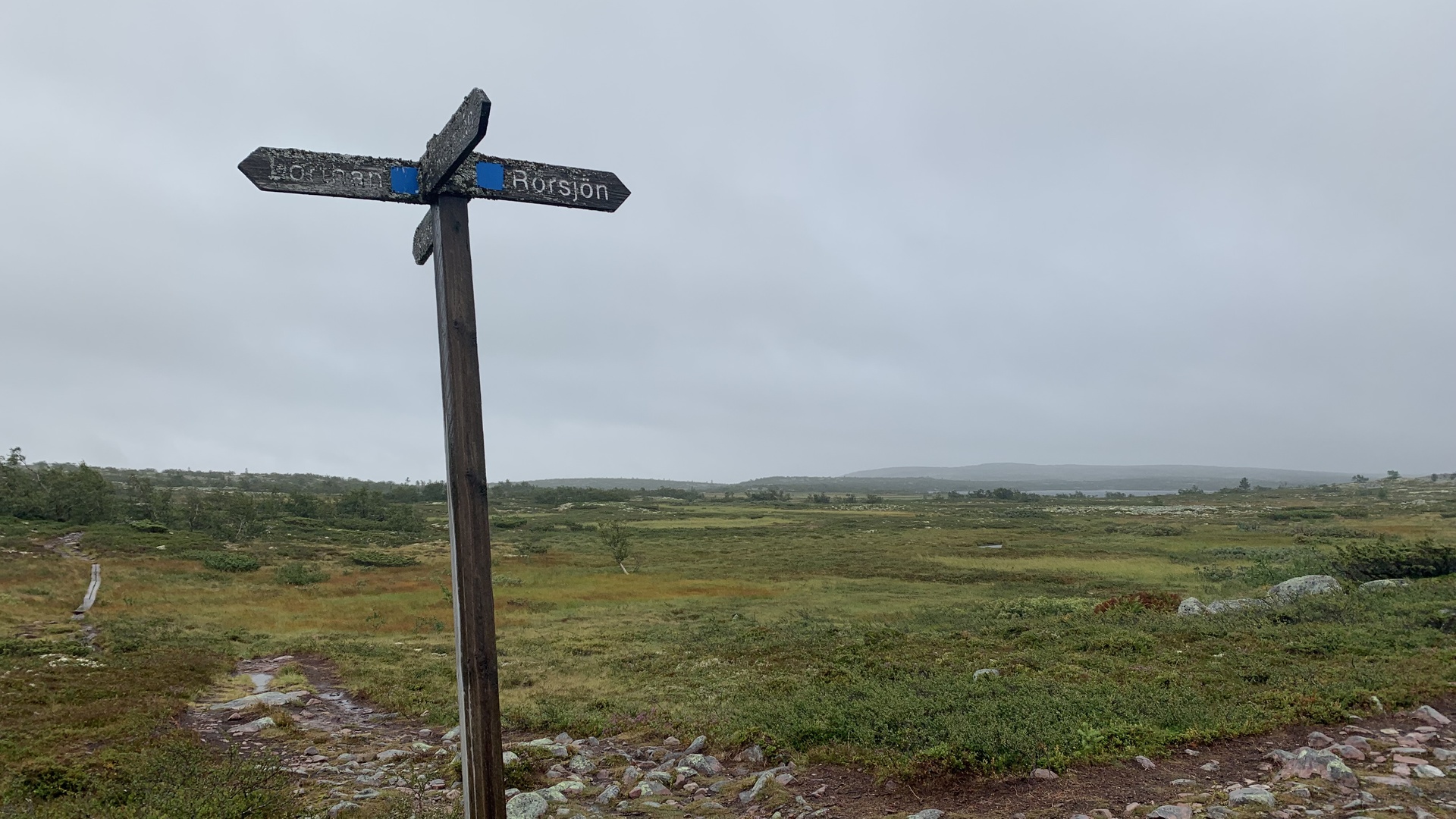 Fulufjället, skylt som visar riktning på Fulufjället i den Svenska vildmarken